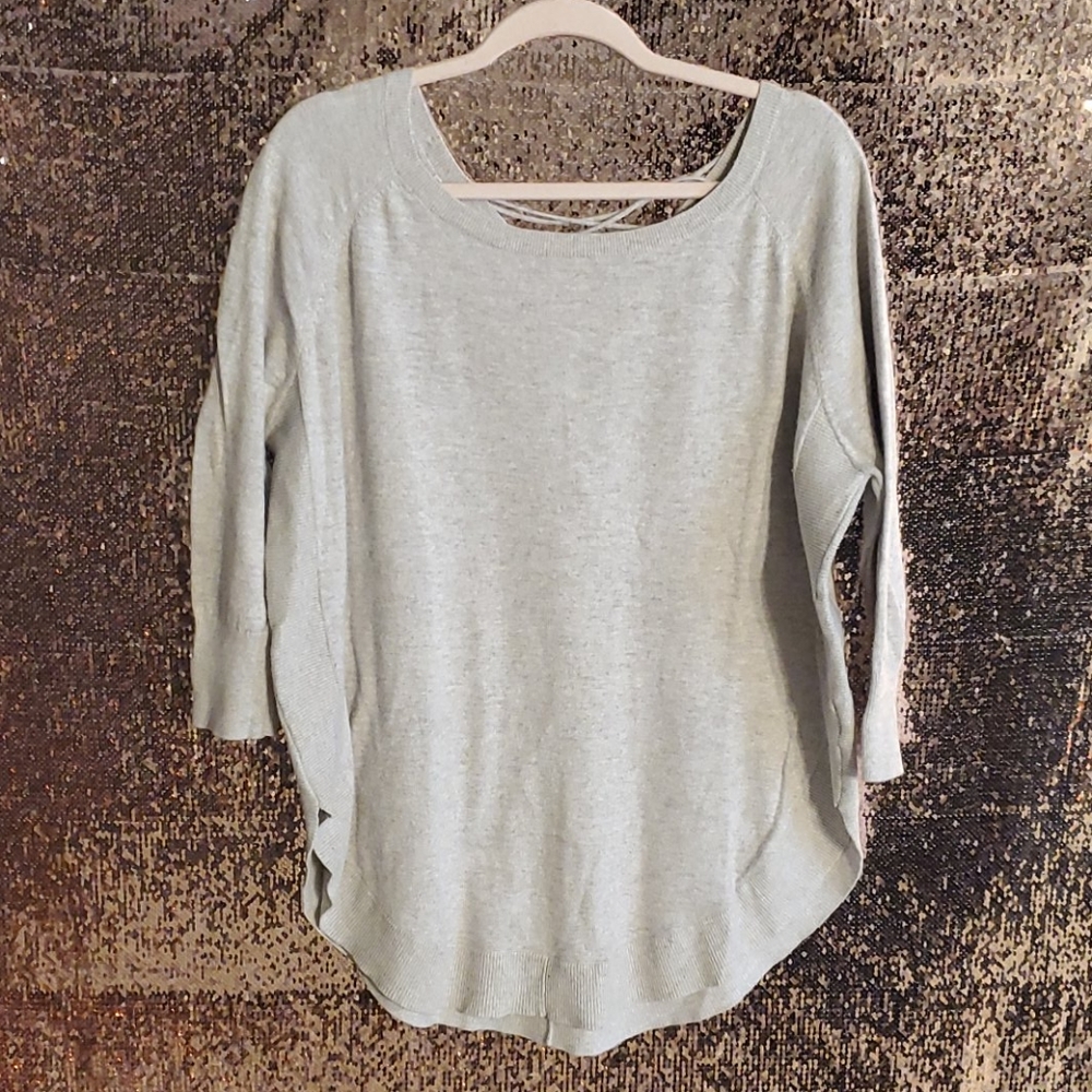 Circle hem sweater
